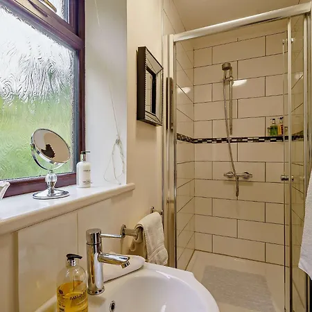 5 Bed In Ennerdale Sz529
